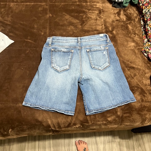 Woman’s size 29 KanCan jean Bermuda shorts - Picture 8 of 9